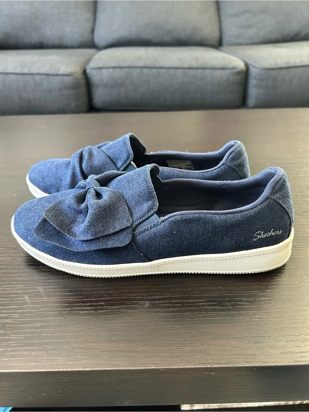 Skechers Navy Bow Slip-On memory foam Flats for Women Sz 7.5